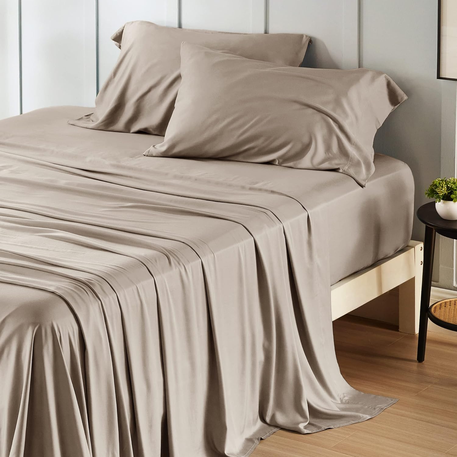 Hotel Luxury Silky Bedding Sheets And Pillowcases Sets
