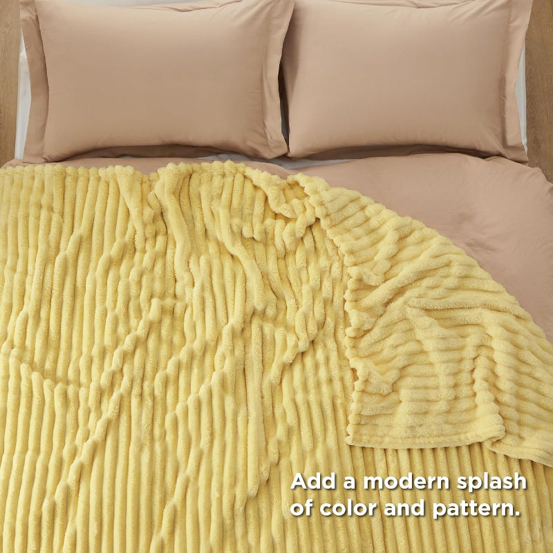 Cozy Stripe Pattern Flannel Fleece Blanket